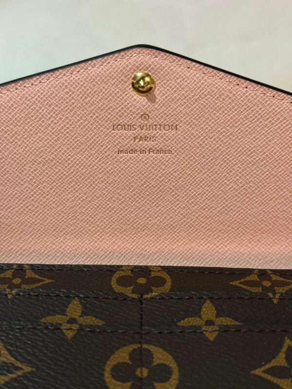 Louis Vuitton Sarah Wallet: Monogram Canvas & Pink Interior